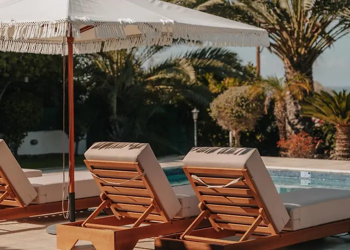 Stylish With Sea View Villa *